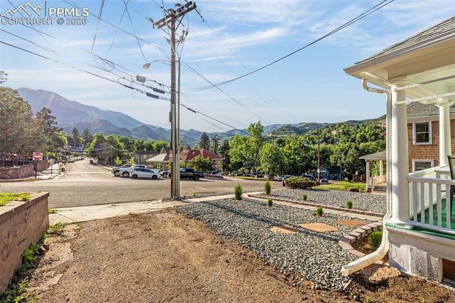 105 Pawnee Avenue, Manitou Springs, CO 80829