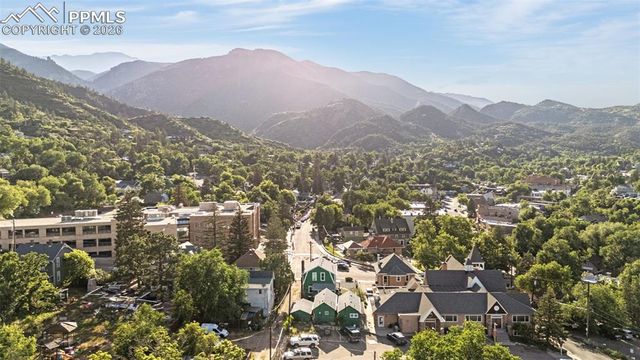 105 Pawnee Avenue, Manitou Springs, CO 80829