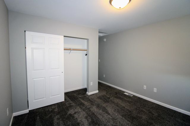 2613 Granite Drive NW, Minot, ND 58703