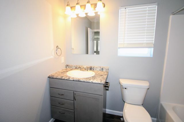 2613 Granite Drive NW, Minot, ND 58703