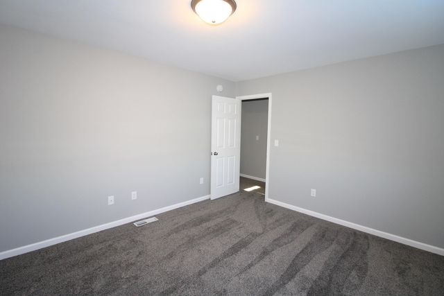 2613 Granite Drive NW, Minot, ND 58703