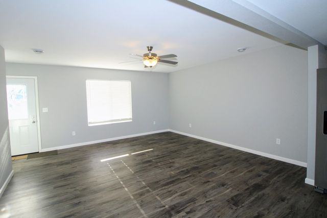 2613 Granite Drive NW, Minot, ND 58703