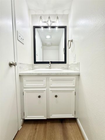 1499 Springrock Lane, Houston, TX 77055
