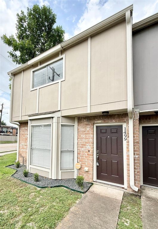 1499 Springrock Lane, Houston, TX 77055