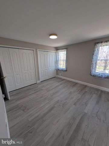 3841 SHANNON DR, Baltimore, MD 21213