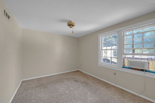 1038 S Pershing Ave, Wichita, KS 67218