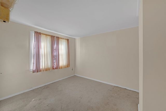 1038 S Pershing Ave, Wichita, KS 67218