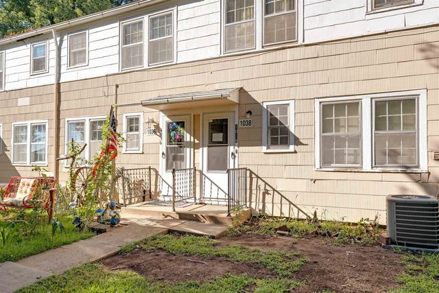 1038 S Pershing Ave, Wichita, KS 67218