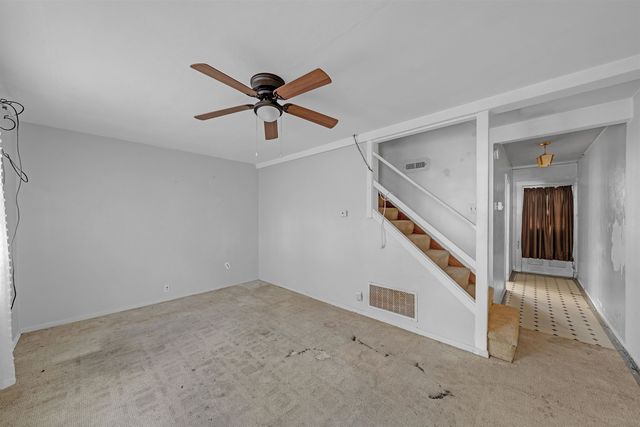 1038 S Pershing Ave, Wichita, KS 67218