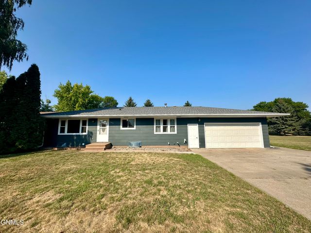 503 Sayler Street, Underwood, ND 58576 property photo