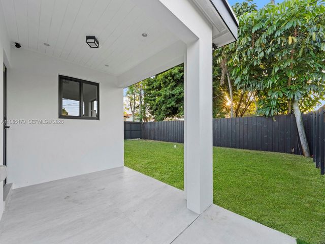 3620 SW 92nd Ave, Miami, FL 33165