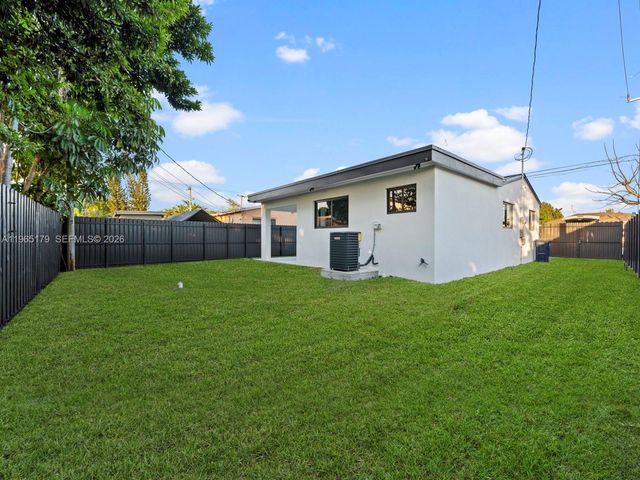 3620 SW 92nd Ave, Miami, FL 33165