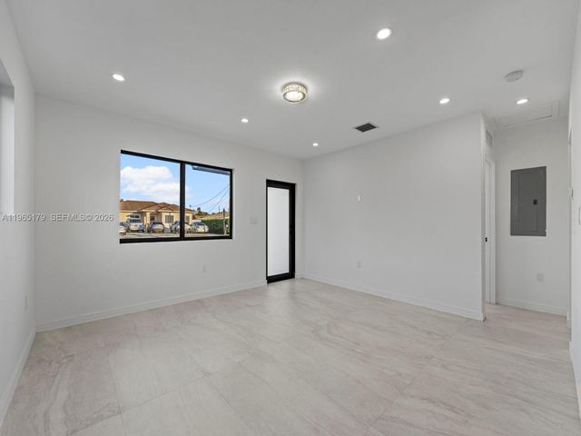 3620 SW 92nd Ave, Miami, FL 33165