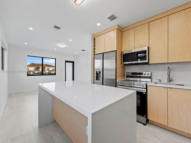 3620 SW 92nd Ave, Miami, FL 33165