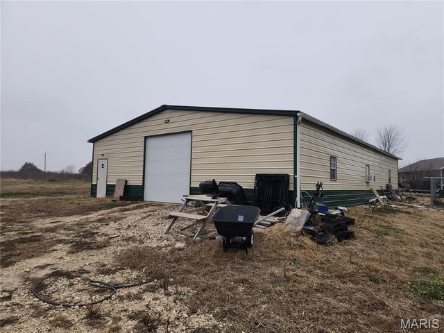 23235 Dalton Road, Warrenton, MO 63383