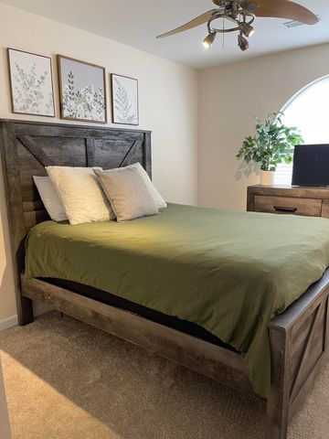 9 Holiday Drive, Kimberling City, MO 65686