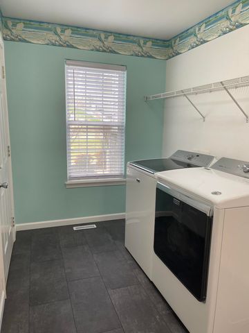 9 Holiday Drive, Kimberling City, MO 65686