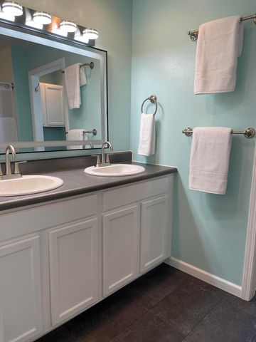 9 Holiday Drive, Kimberling City, MO 65686