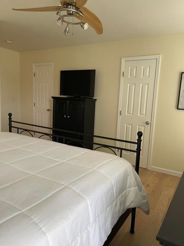 9 Holiday Drive, Kimberling City, MO 65686