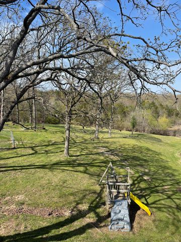 9 Holiday Drive, Kimberling City, MO 65686