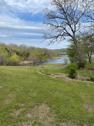 9 Holiday Drive, Kimberling City, MO 65686