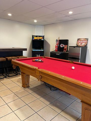 9 Holiday Drive, Kimberling City, MO 65686