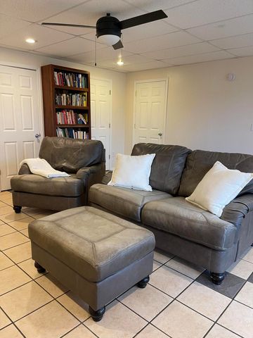 9 Holiday Drive, Kimberling City, MO 65686