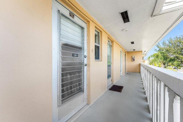 2161 NE 1st Court 205, Boynton Beach, FL 33435