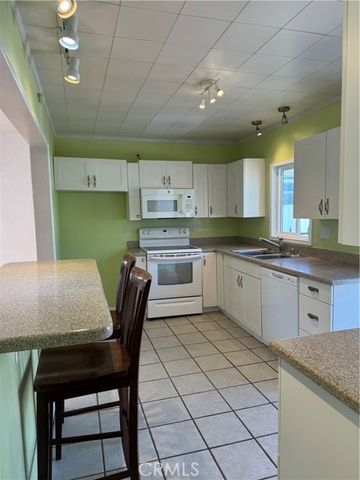 5729 E Wardlow Road, Long Beach, CA 90808