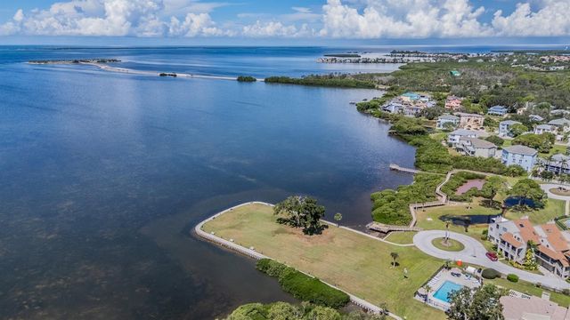 621 WINDRUSH BAY DRIVE 621, Tarpon Springs, FL 34689