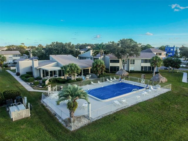 621 WINDRUSH BAY DRIVE 621, Tarpon Springs, FL 34689