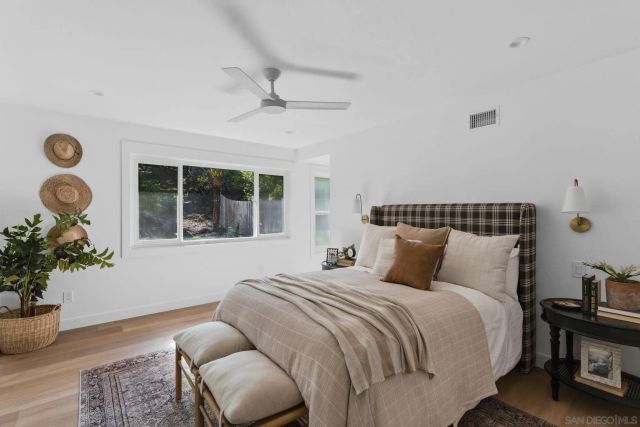 725 Santa Florencia, Solana Beach, CA 92075