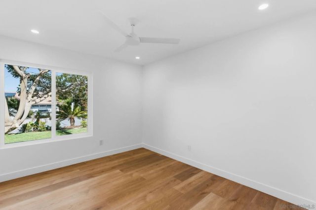 725 Santa Florencia, Solana Beach, CA 92075