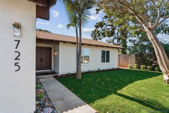 725 Santa Florencia, Solana Beach, CA 92075
