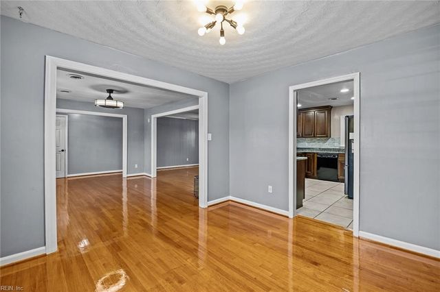 1121 Ginger CRES, Virginia Beach, VA 23453