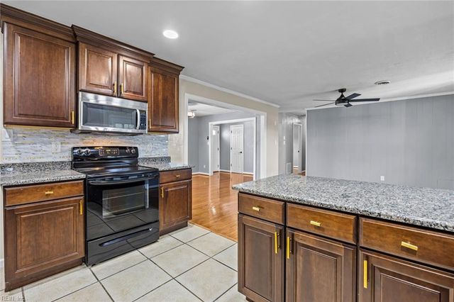 1121 Ginger CRES, Virginia Beach, VA 23453