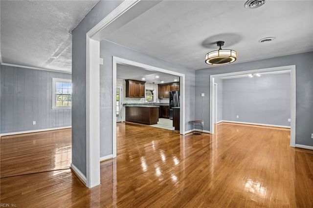 1121 Ginger CRES, Virginia Beach, VA 23453