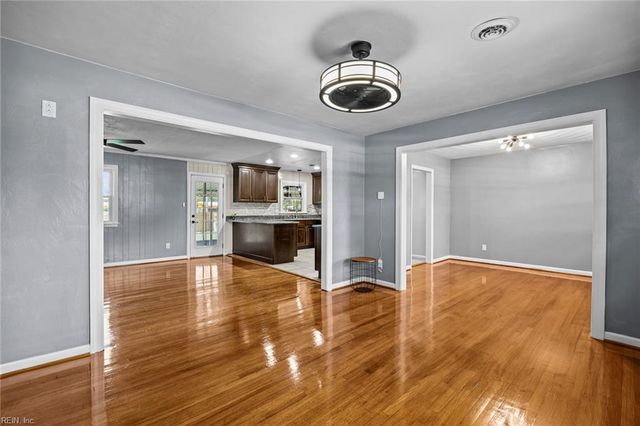 1121 Ginger CRES, Virginia Beach, VA 23453