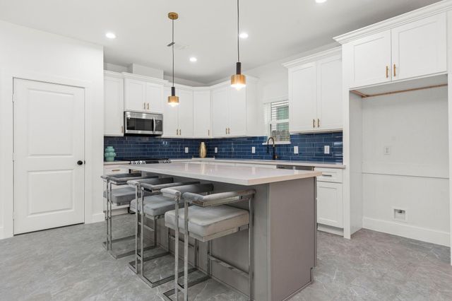 1515 Egypt Street, Houston, TX 77009