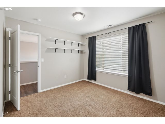 5726 Ne 48TH St, Vancouver, WA 98661