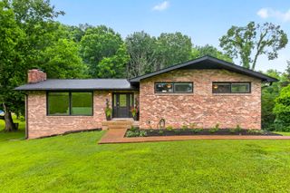 9077 Old Charlotte Pike, Pegram, TN 37143