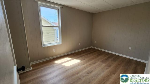 324 Walnut Street, Catasauqua Boro, PA 18032