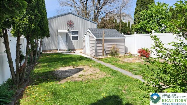 324 Walnut Street, Catasauqua Boro, PA 18032
