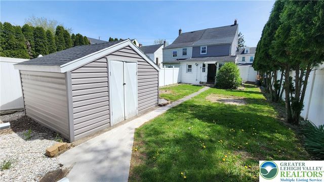 324 Walnut Street, Catasauqua Boro, PA 18032