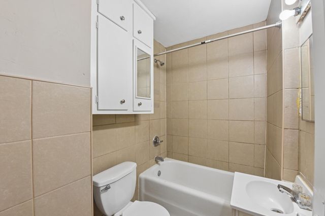 1237 5th Street E, Saint Paul, MN 55106