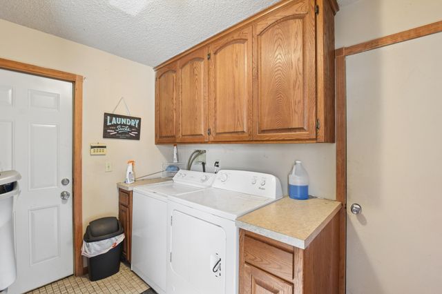 1237 5th Street E, Saint Paul, MN 55106