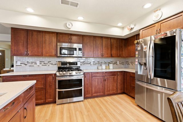 8143 Oakdale Place NW, Albuquerque, NM 87120