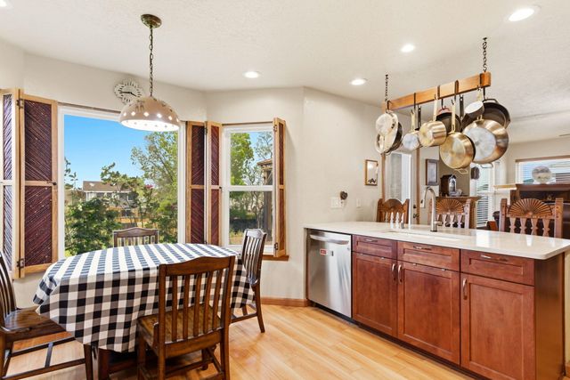 8143 Oakdale Place NW, Albuquerque, NM 87120
