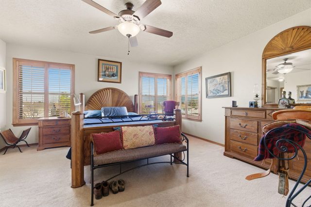 8143 Oakdale Place NW, Albuquerque, NM 87120
