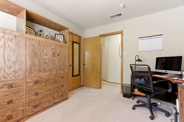 8143 Oakdale Place NW, Albuquerque, NM 87120